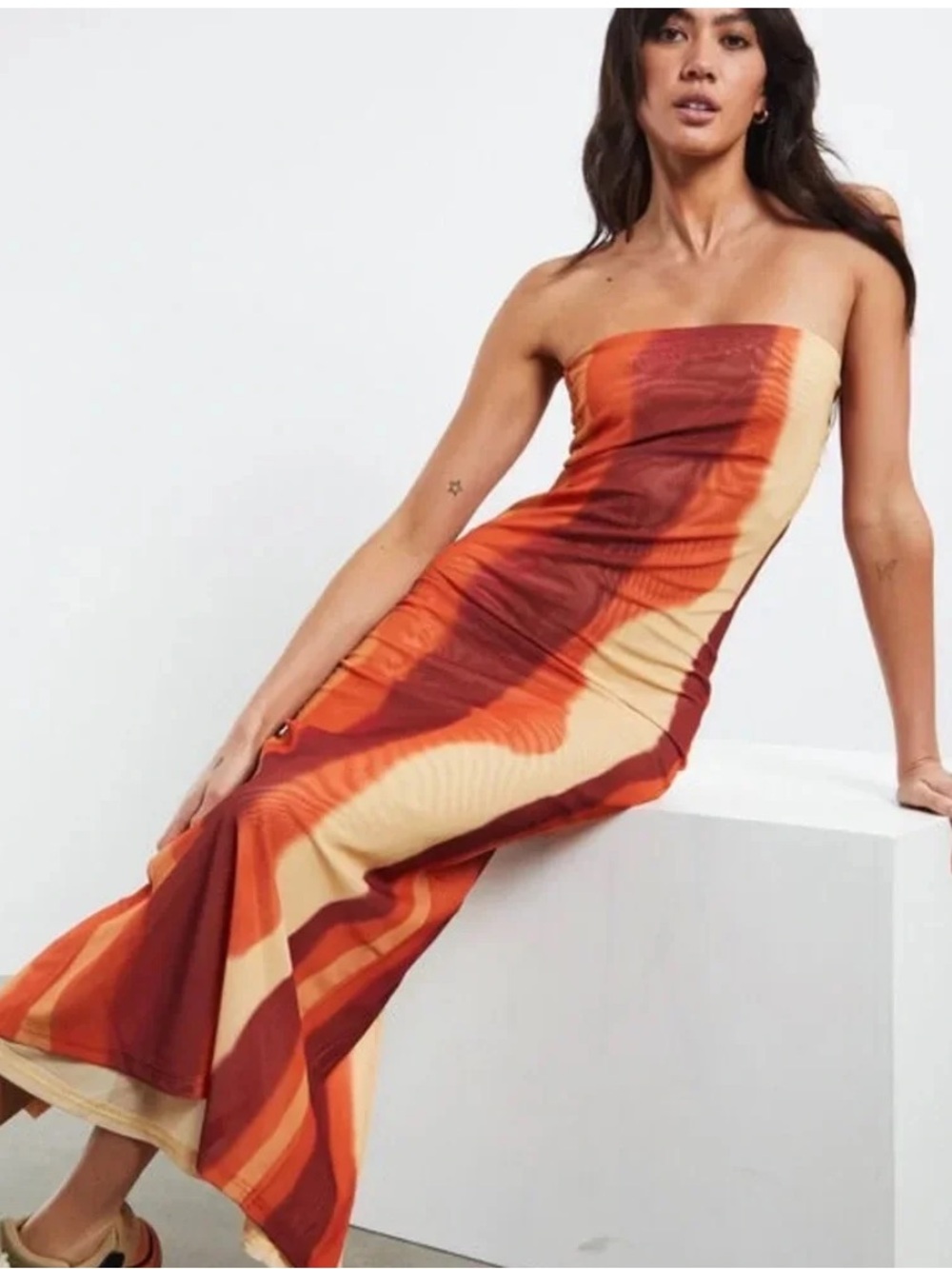 NWOT SNDYS. Strapless Orange & Cream Wave-Print Maxi Dress